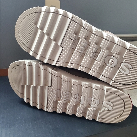 Sorel boots - Picture 6 of 6